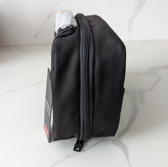 Tumi Travel Kit - Picture 6 of 7